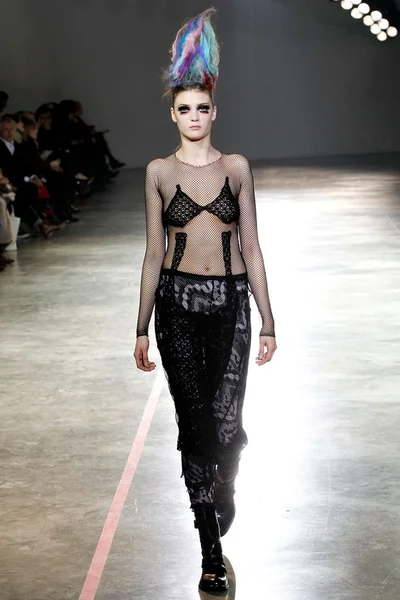 Look 23